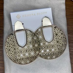 SOLD OUT Kendra Scott Filigree Dianes in Gold